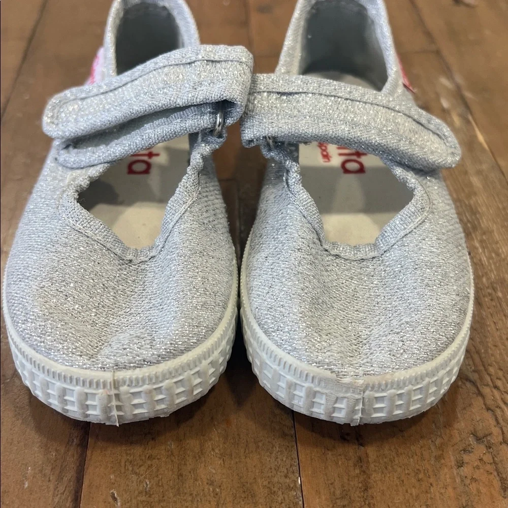 Cienta silver metallic sparkle hook and loop Mary Jane sneakers size 22 US 6